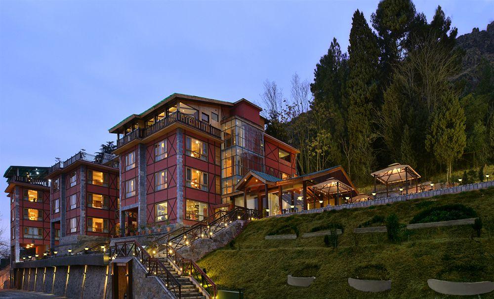 Готель Golden Tulip Srinagar Екстер'єр фото